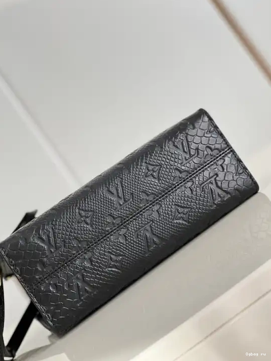 ONTHEGO LOUIS PM VUITTON 0329